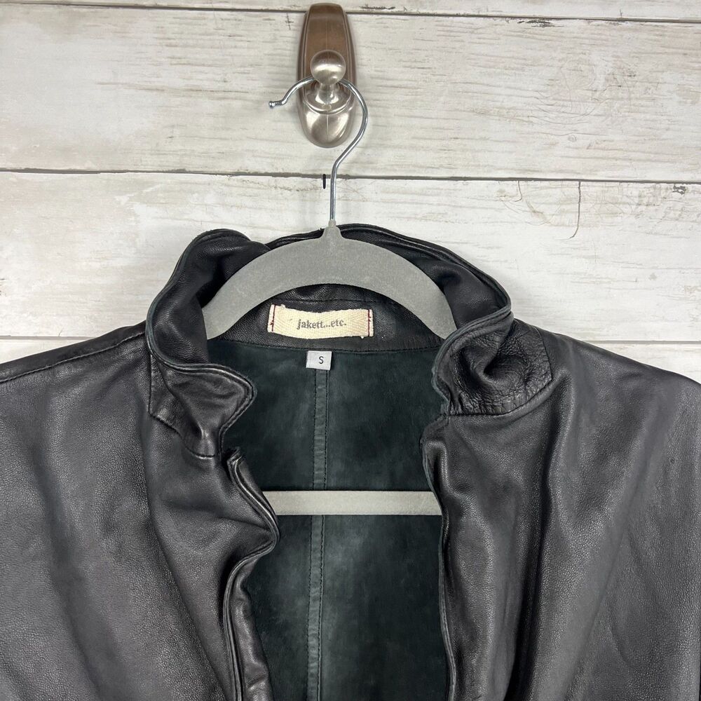 Women's Black Leather Jacket - Picture 4 of 4